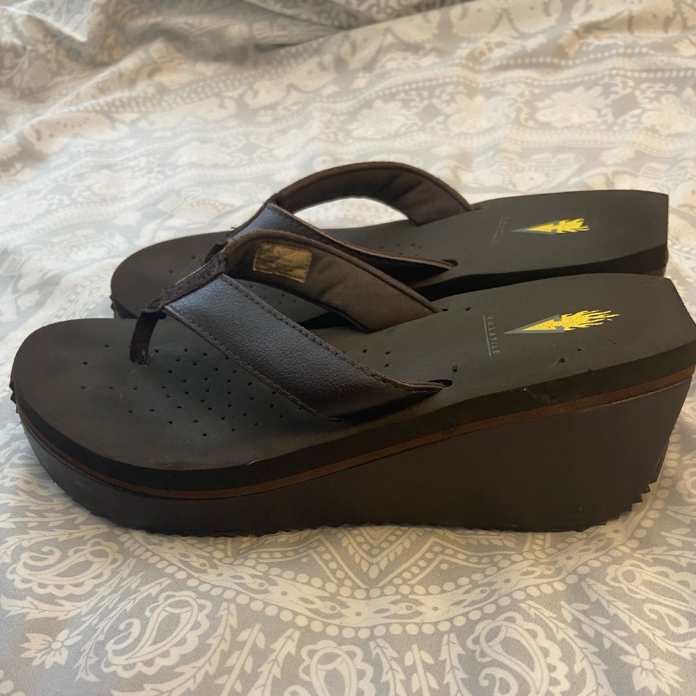 Volatile Frappachino brown wedge sandal 🤎